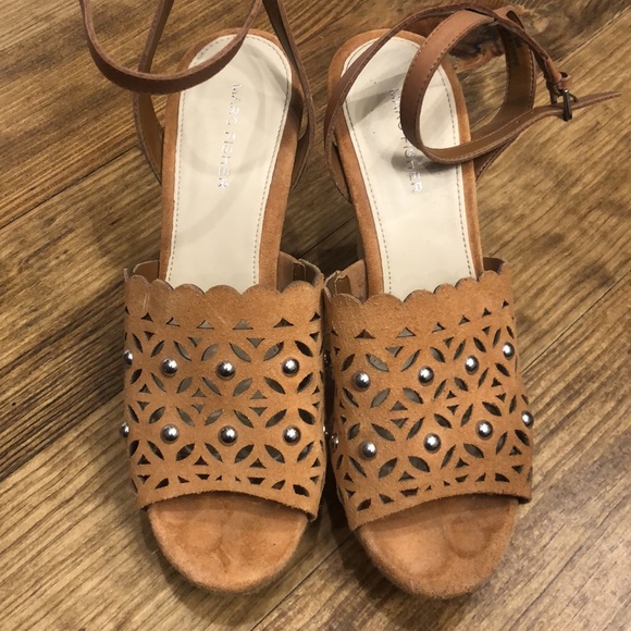 Marc Fisher wedge sandals - Picture 2 of 4